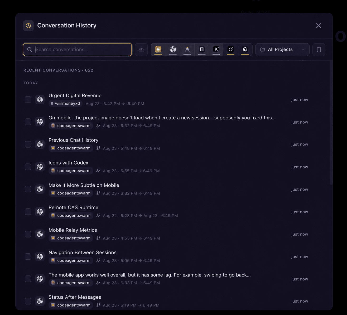 Historial de conversaciones actual de CodeAgentSwarm con buscador, filtros de agente y proyecto, y sesiones anteriores seleccionables