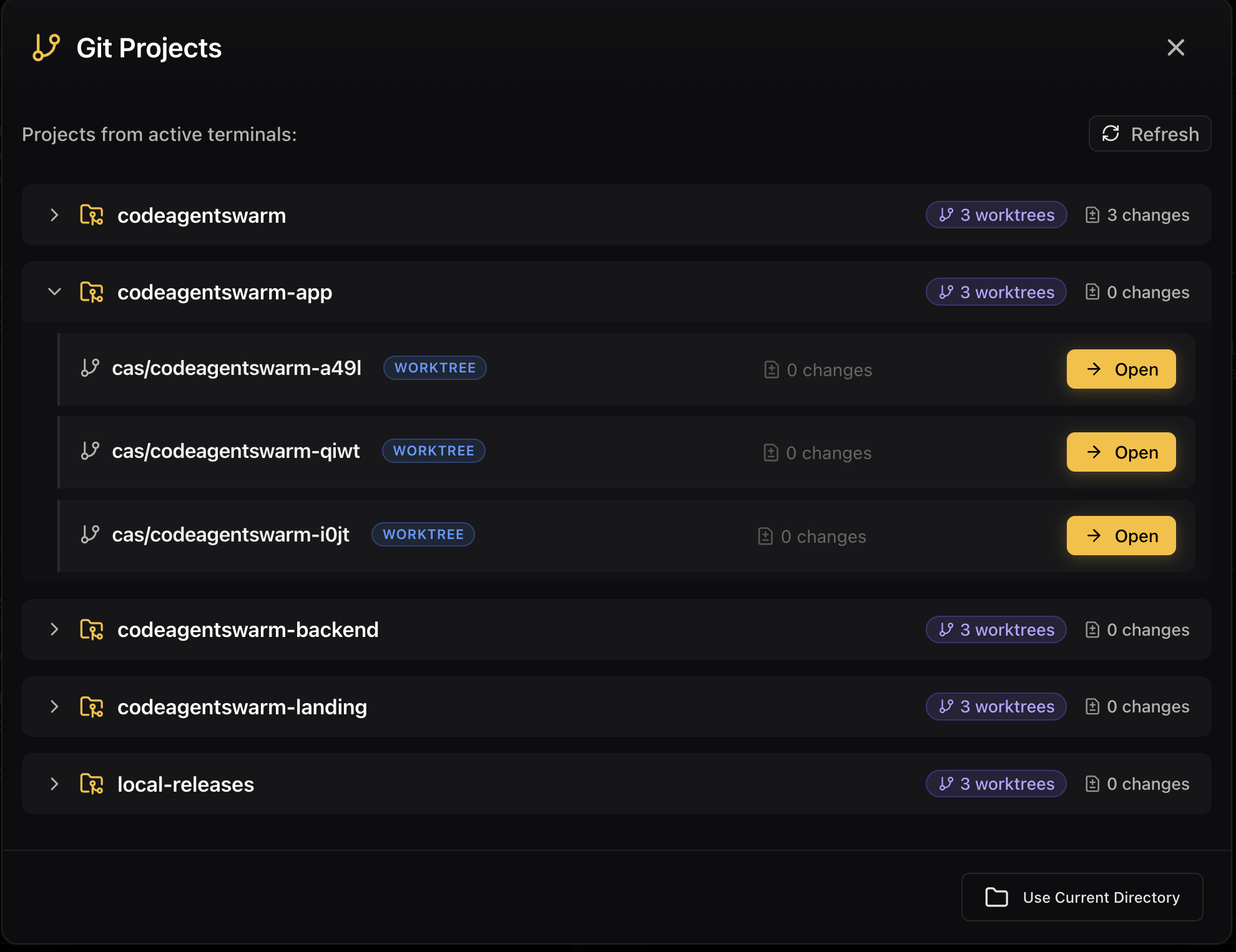 Panel de worktrees de git en CodeAgentSwarm, donde cada sesión de agente en paralelo tiene su propio worktree para que no compartan directorio de trabajo